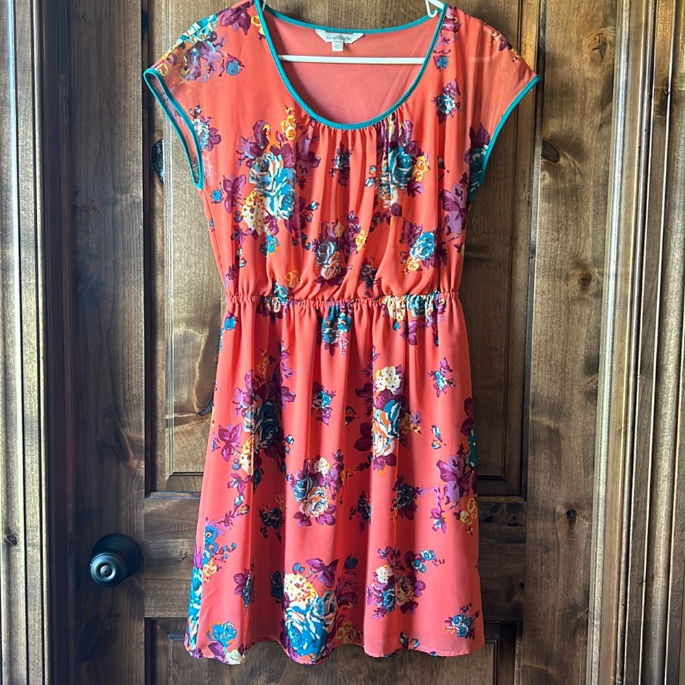 Floral scoop neck dress